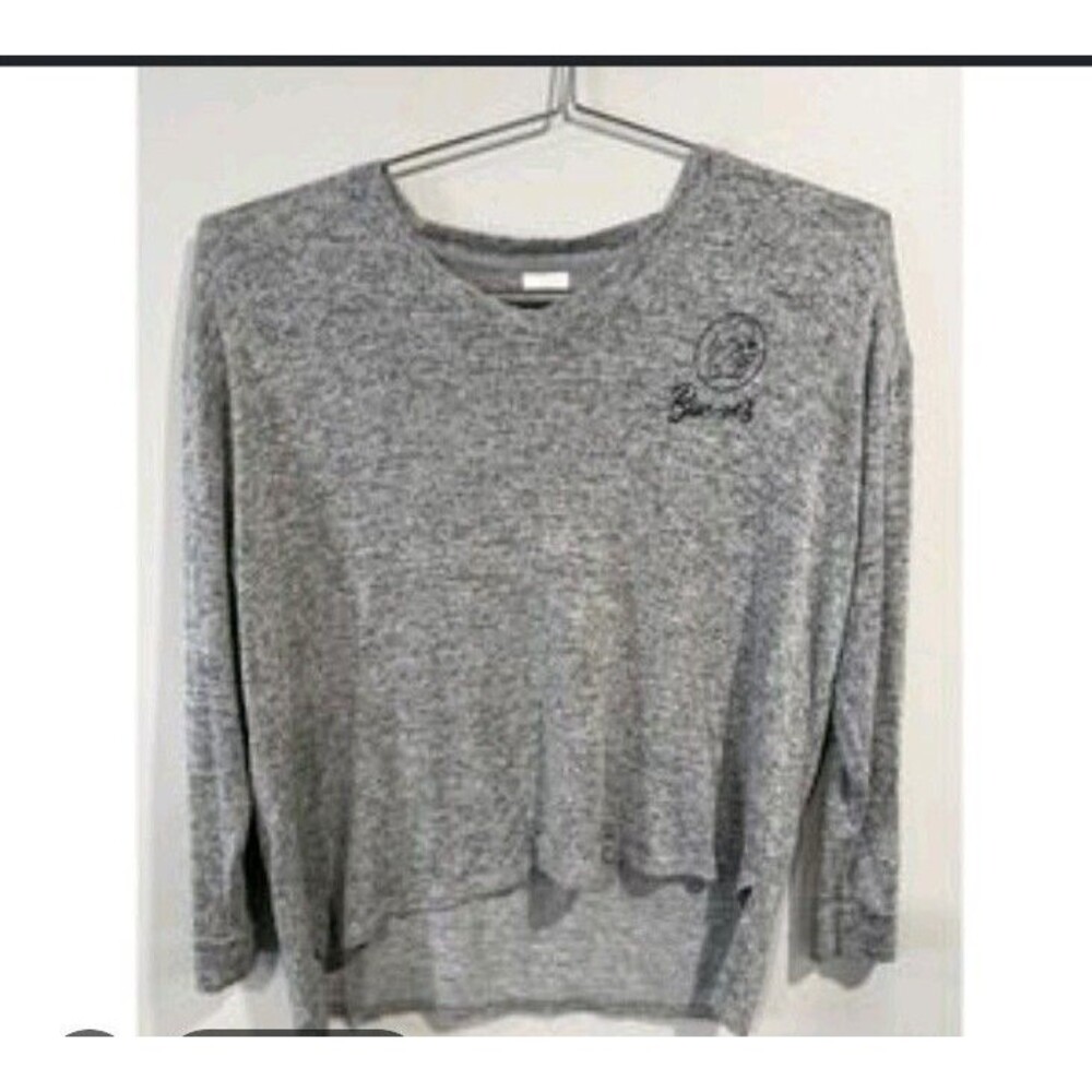 Women's Buc-ee's Gray V-Neck Heathered Gray Long Sleeved Shirt - Size M